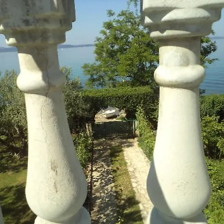 Apartament 4